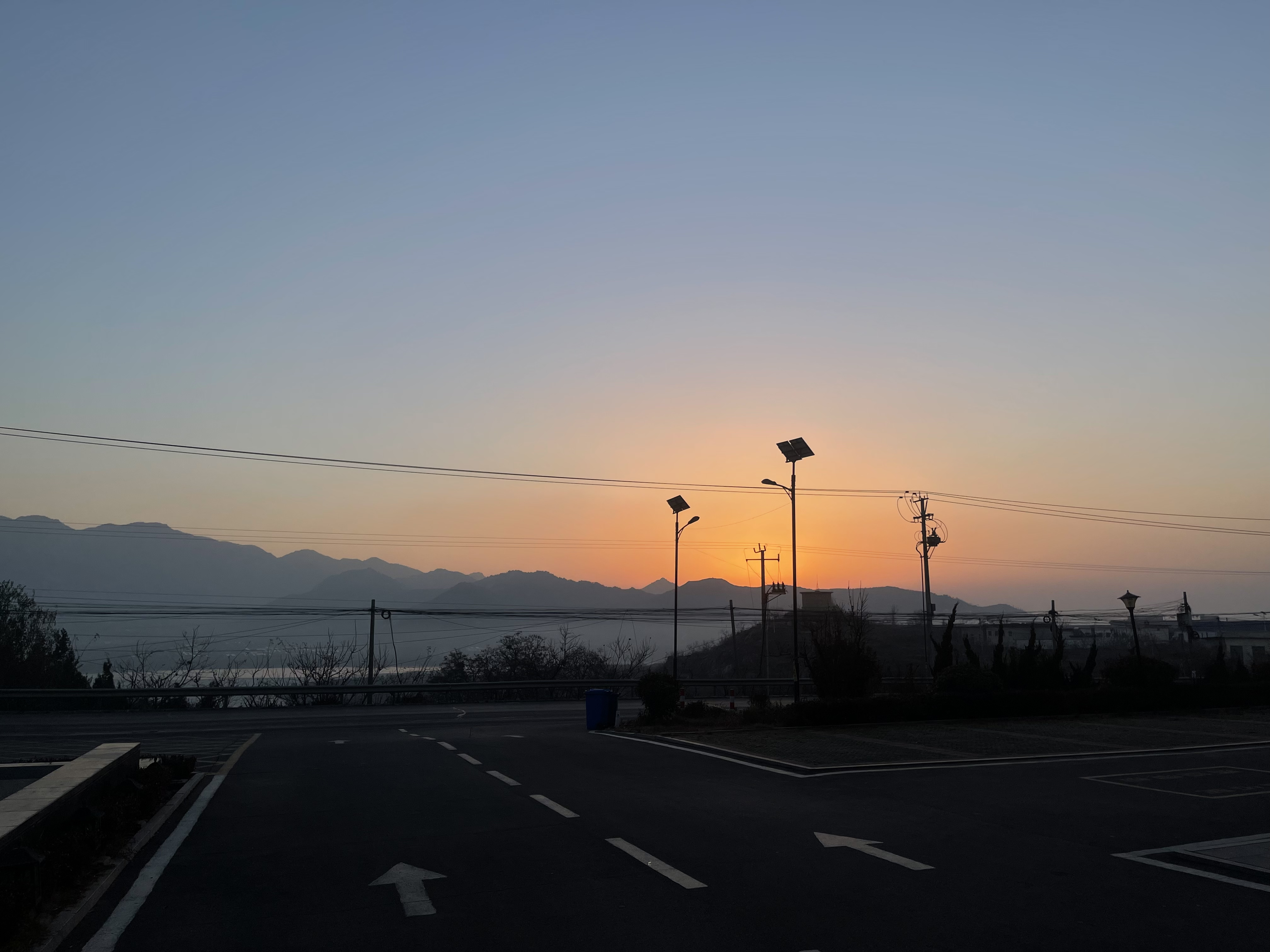 日出_副本.jpg