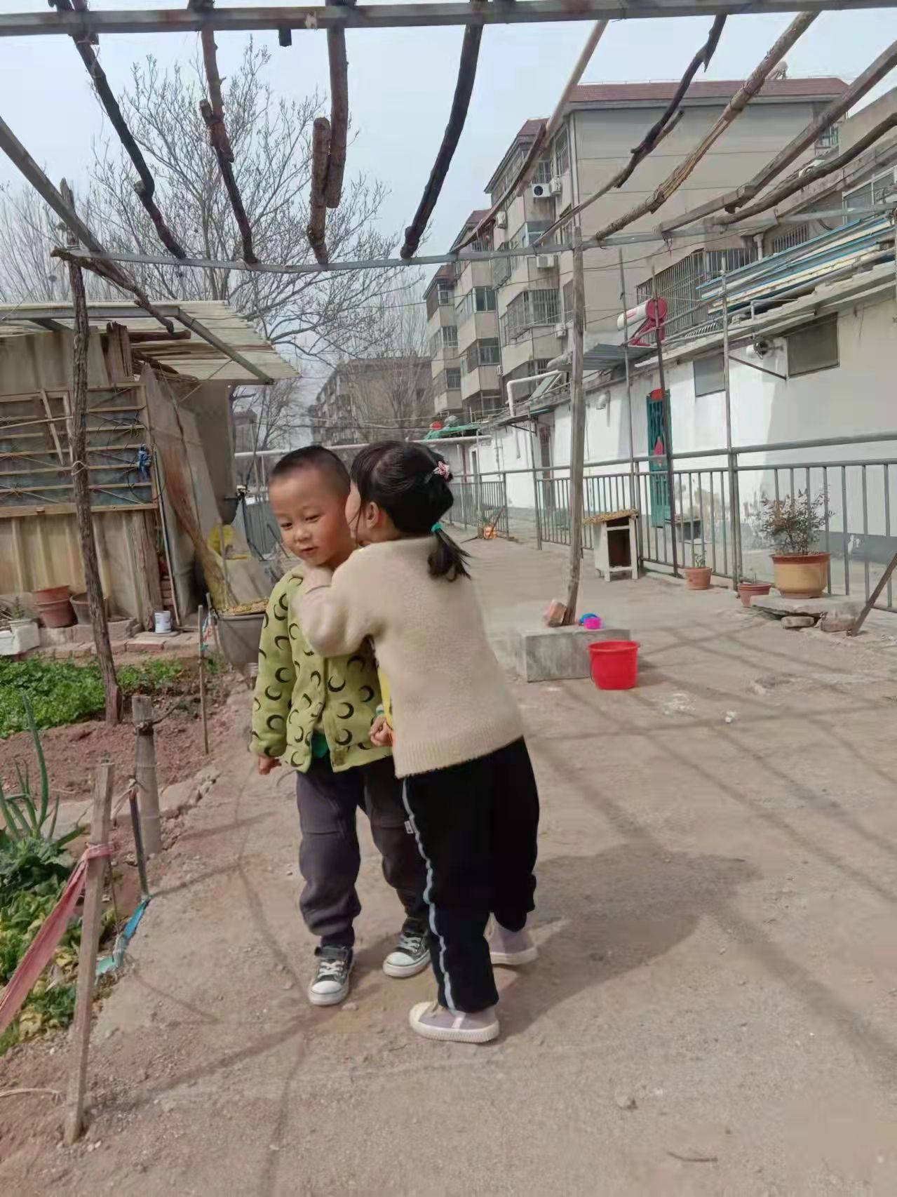 摄影：悄悄话（行政部 张准准）.jpg