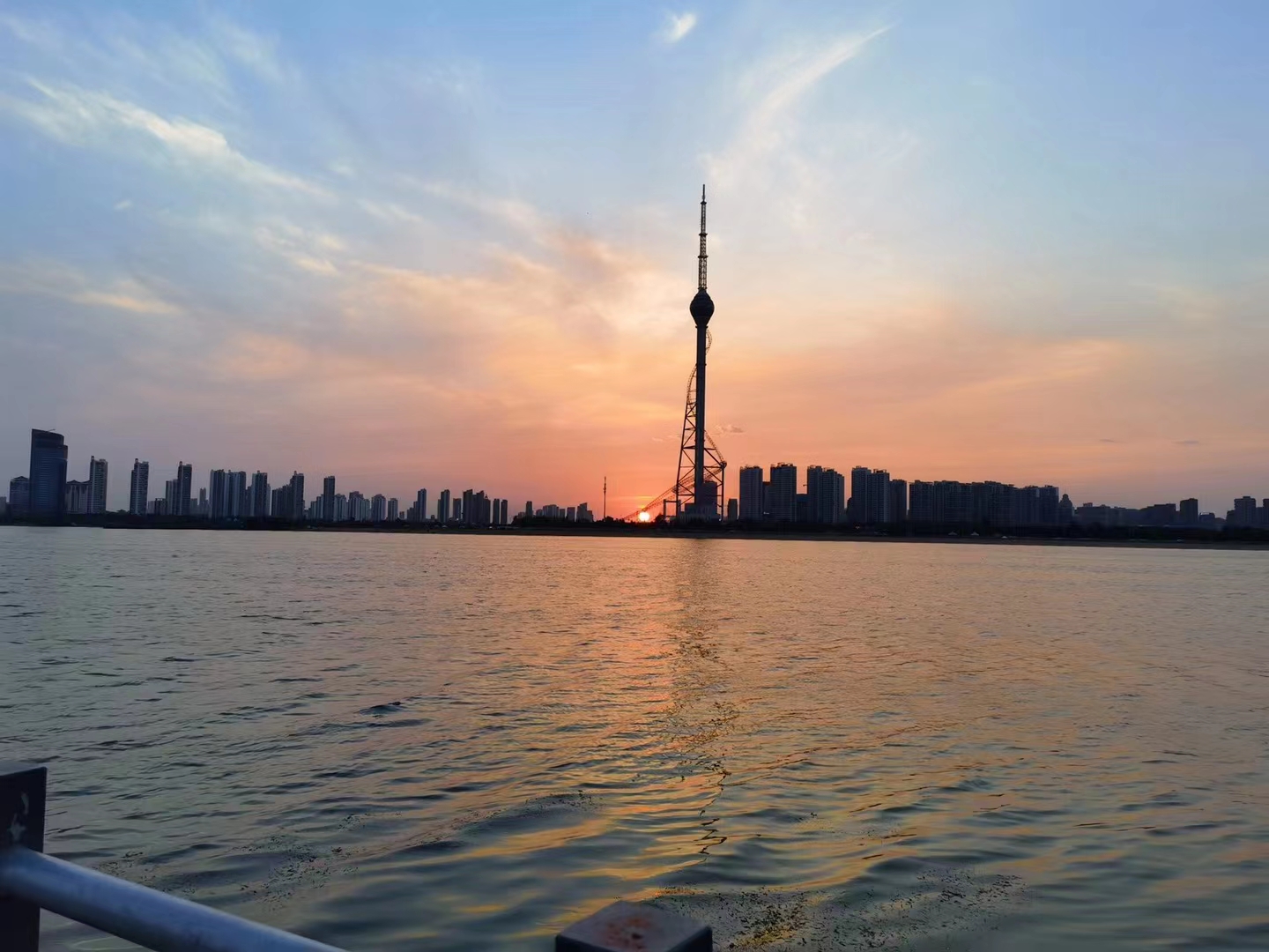 夕阳余晖 刘玉娟摄.jpg
