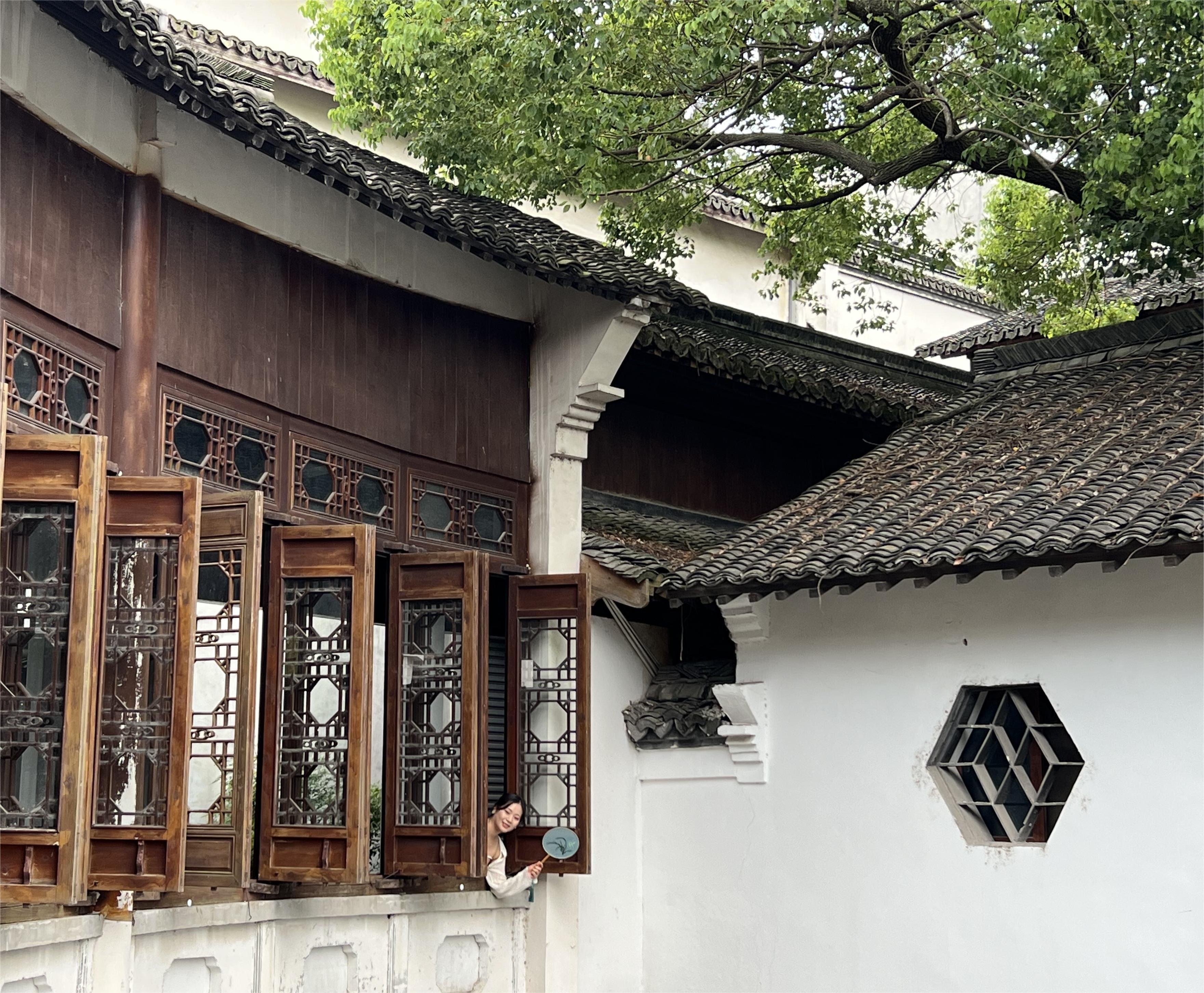 孤芳不自赏静待满香园 吕欣摄.jpg
