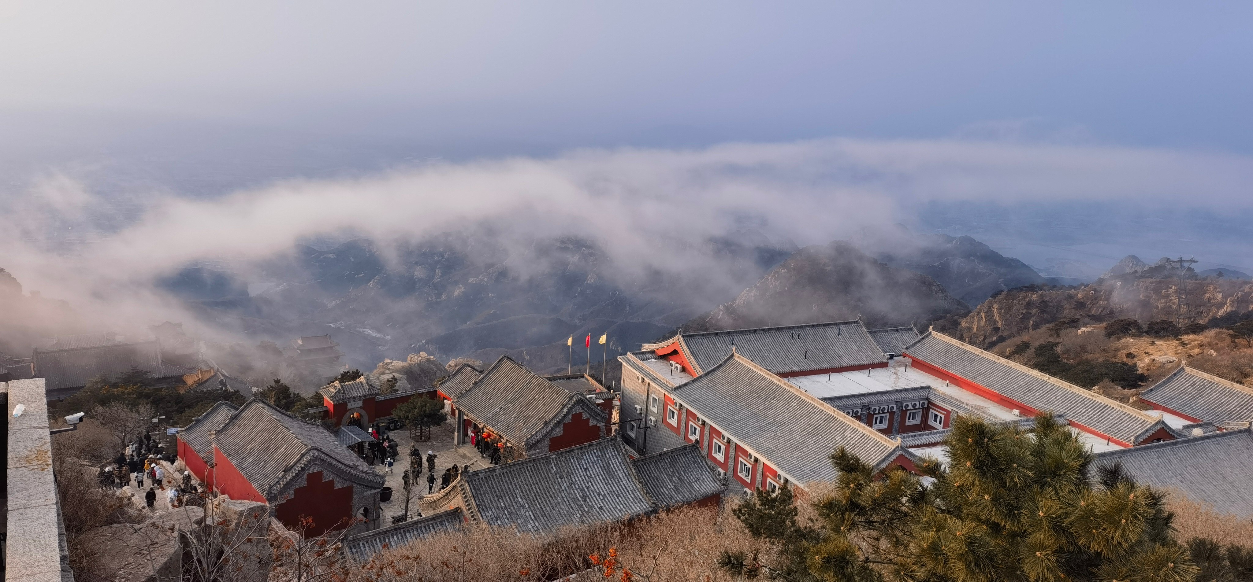 泰山仙境 赵欢摄_副本.jpg